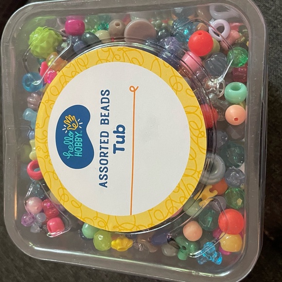 Assorted beads - Picture 2 of 2